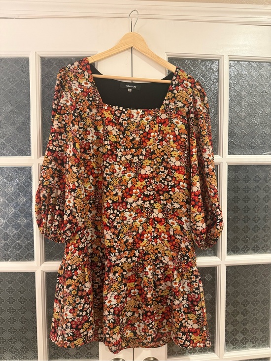 Sugarlips Dresses & Skirts - Sugarlips Black Multi Floral Puff-Sleeve Mini Dress